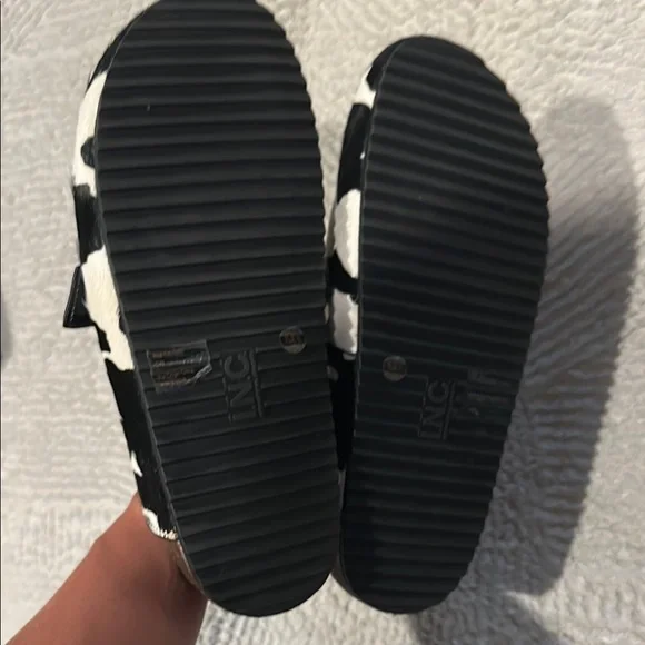 INC International Concepts Black and White Mules - Picture 4 of 6